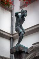 Spitting Student Fountain